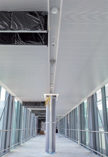 Instalación registros de sistema de tuberías aquatherm aeropuerto-Colonia Bonn.